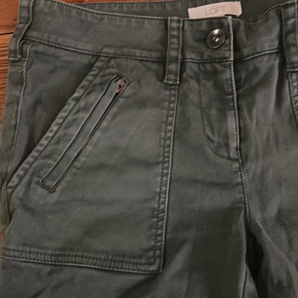 LOFT Marisa Green Cargo Cropped Pants size 4 - Picture 4 of 6